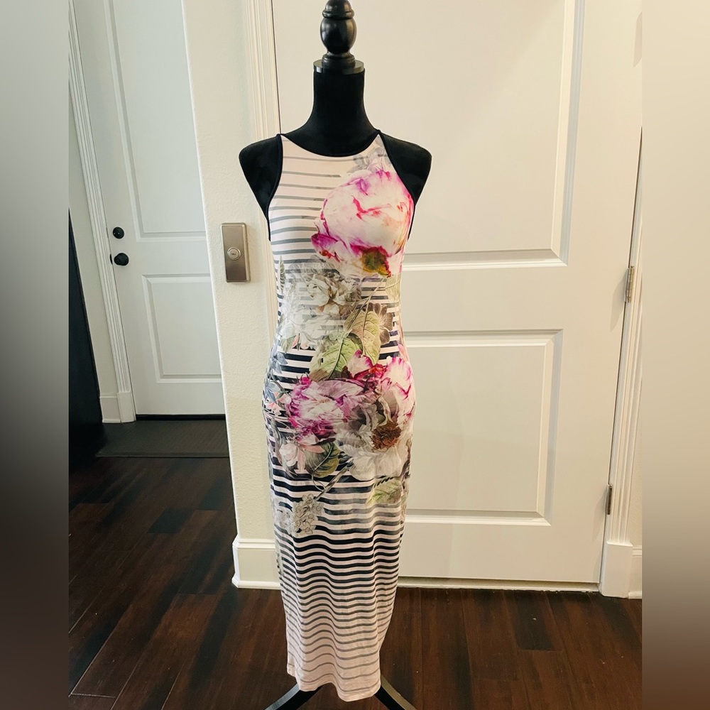 Ted Baker London sleeveless floral fitted dress